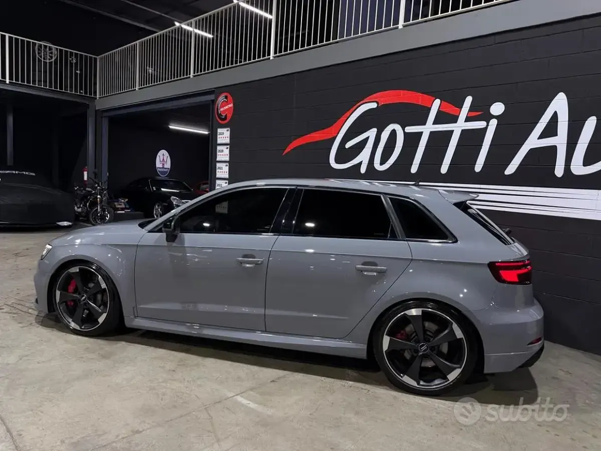 Usata Audi RS3 400 CV (294 kW) 2019 Grigio scuro Berlina
