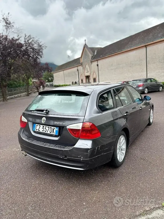 Usata BMW 320 163 CV (119 kW) 2006 Grigio Station wagon