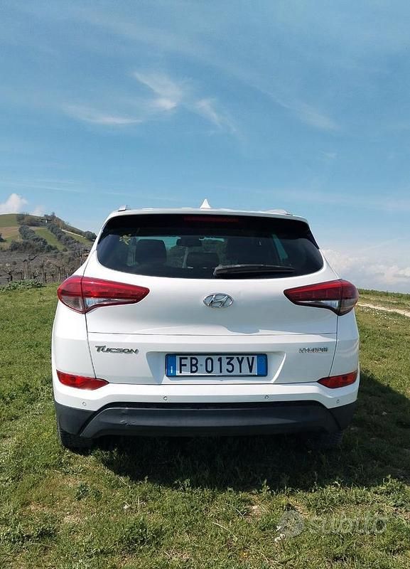 Usata Hyundai Tucson 2015 Bianco SUV