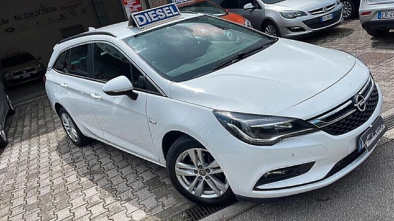 Usata Opel Astra 110 CV (80 kW) 2018 Bianco Berlina