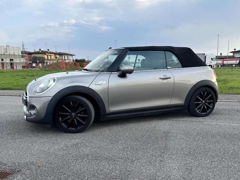 Usata Mini Cooper S Cabriolet 192 CV (141 kW) 2018 Grigio Cabrio