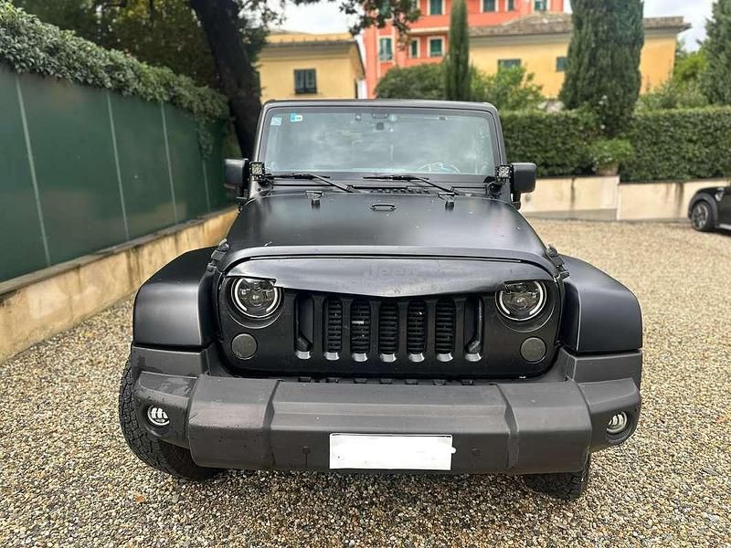 Usado Jeep Wrangler Sahara 200 CV (147 kW) 2015 Negro SUV