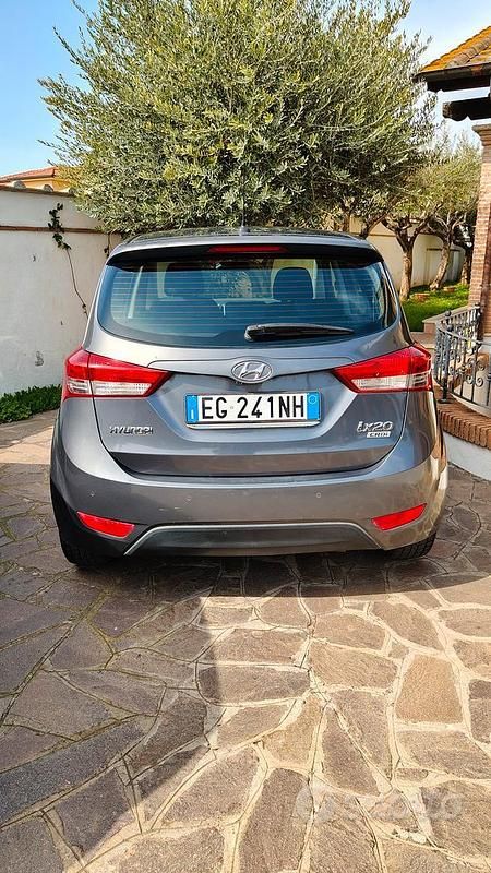 Usata Hyundai ix20 Style 90 CV (66 kW) 2011 Grigio Utilitaria
