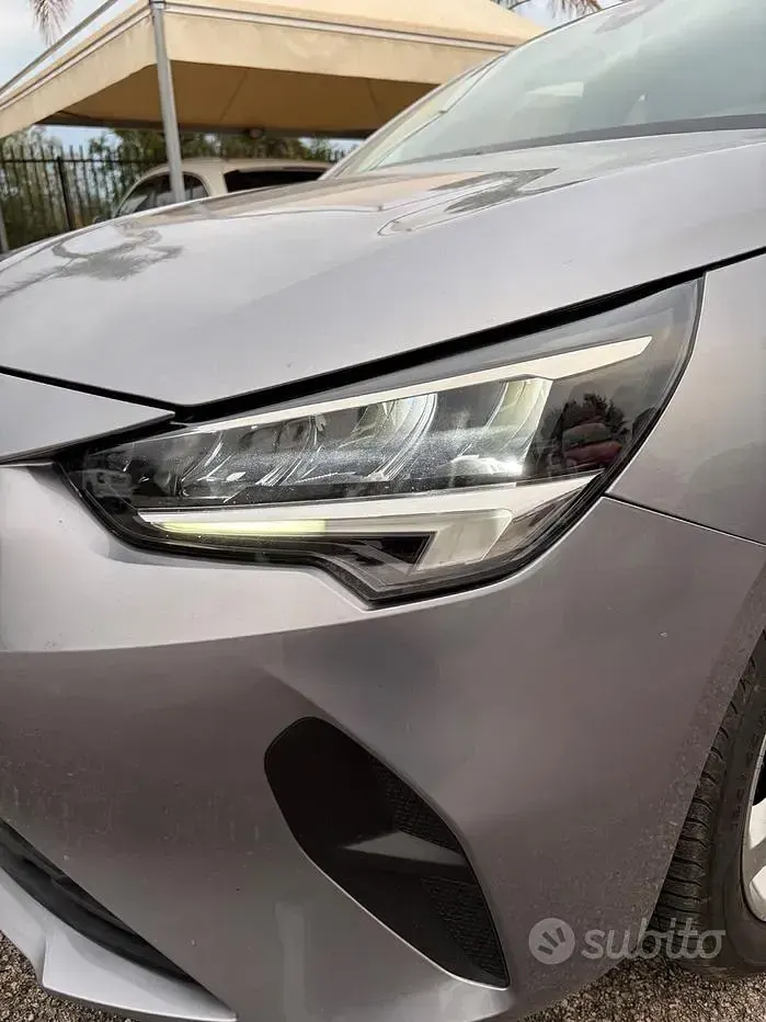 Usata Opel Corsa Elegance 101 CV (74 kW) 2021 Grigio Utilitaria