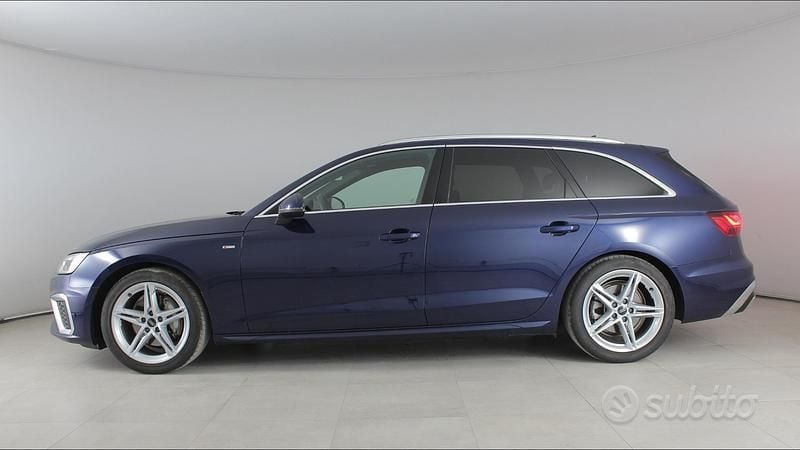 Usata Audi A4 S-Line 204 CV (150 kW) 2023 Blu navarra Station wagon