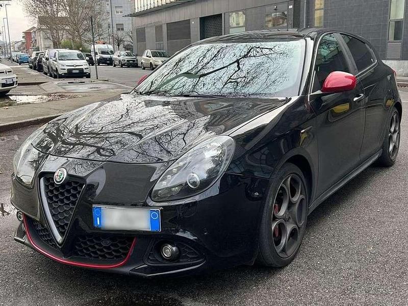 Usata Alfa Romeo Giulietta Veloce 241 CV (177 kW) 2016 Nero Utilitaria