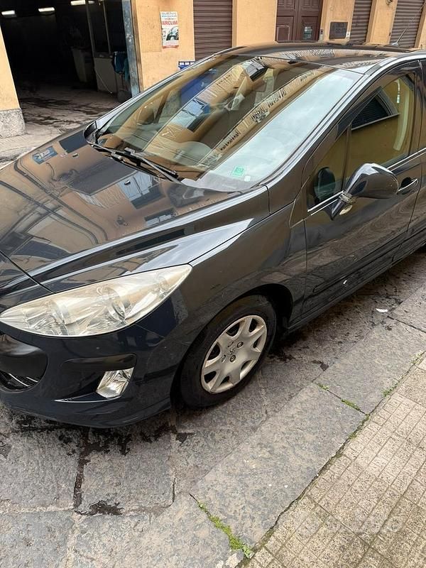 Usata Peugeot 308 90 CV (66 kW) 2010 Berlina