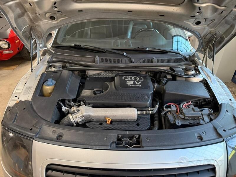 Usata Audi TT 179 CV (131 kW) 2002 Argento Coupé