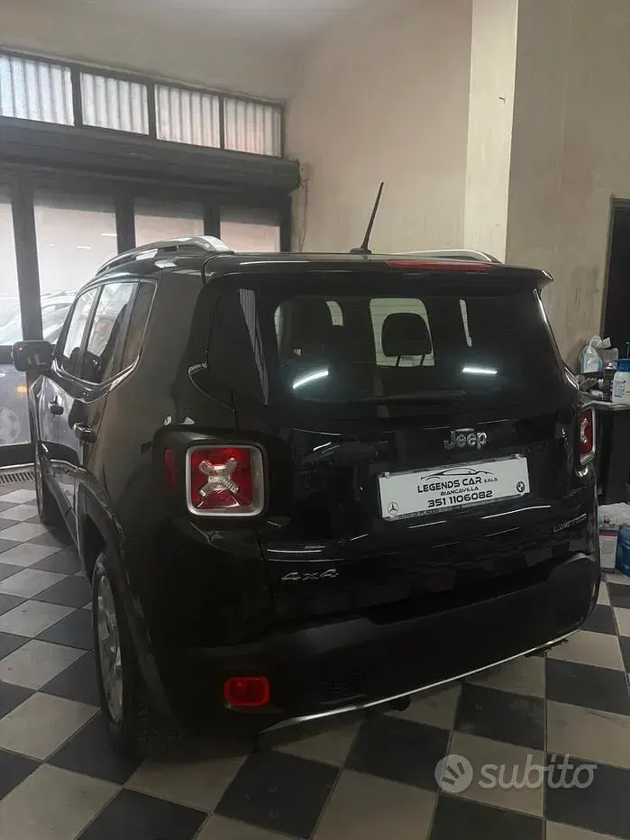 Usata Jeep Renegade Limited 140 CV (102 kW) 2017 Nero SUV