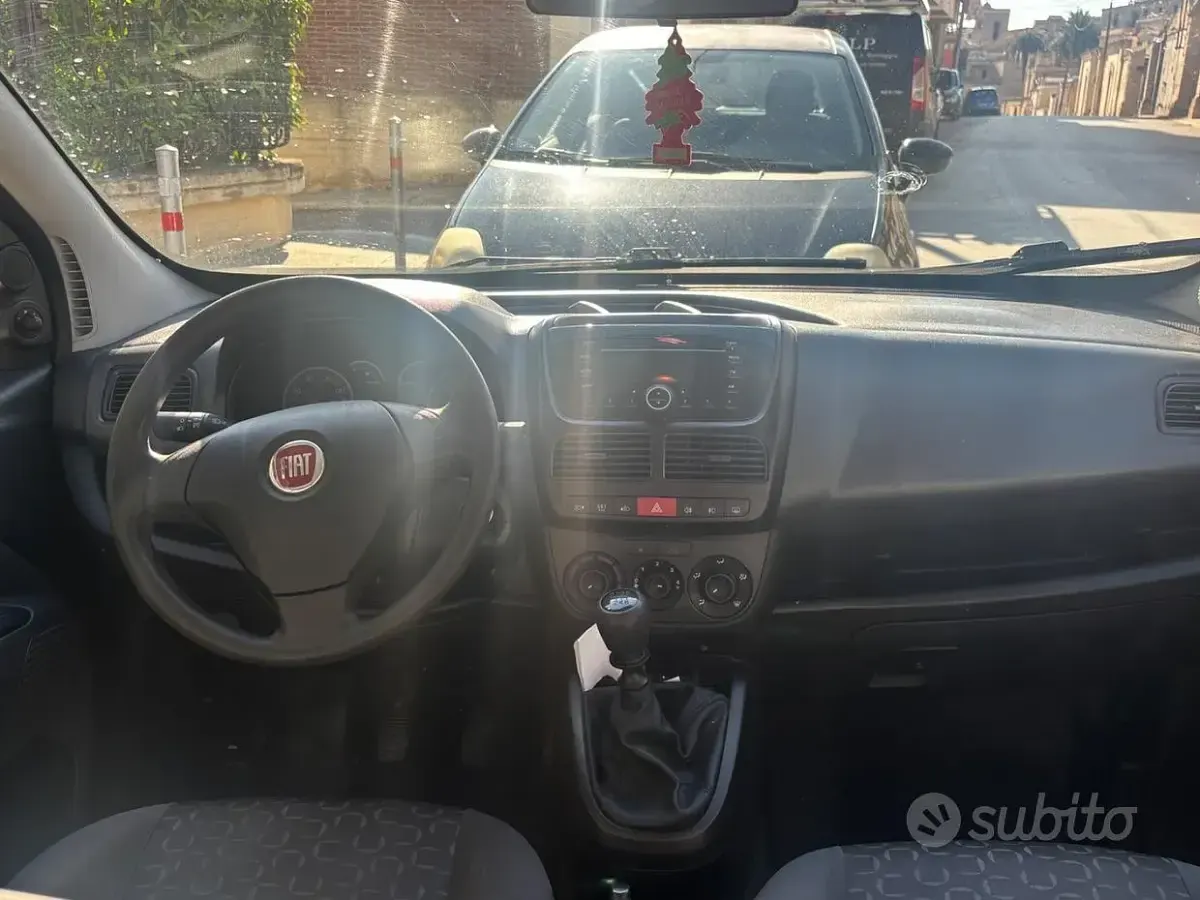 Usata Fiat Doblò 2011 Grigio Monovolume