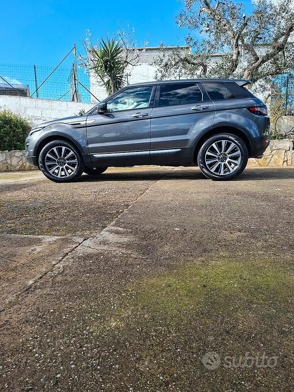 Usata Land Rover Range Rover evoque HSE 150 CV (110 kW) 2016 Grigio SUV