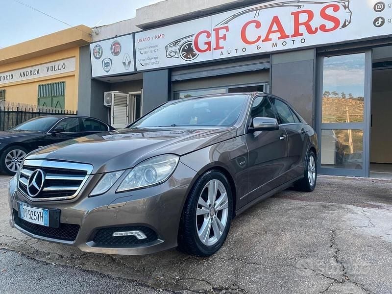 Usata Mercedes E250 Avantgarde 204 CV (150 kW) 2010 Marrone Berlina