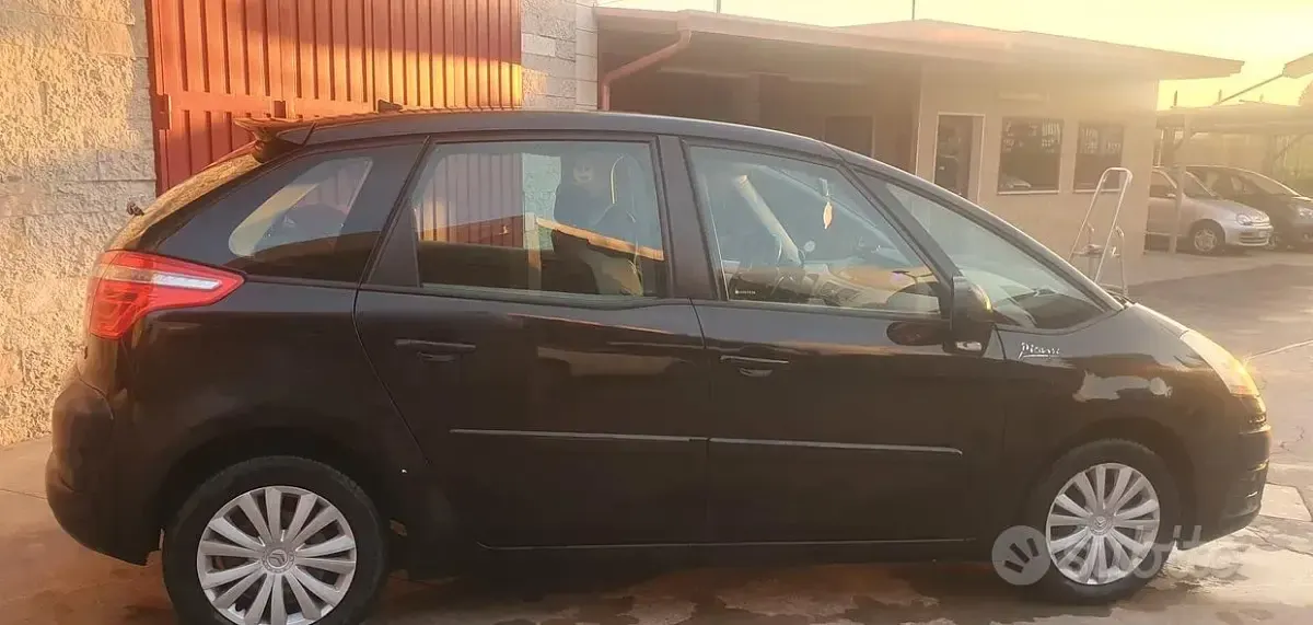 Usata Citroën C4 Picasso Elegance 109 CV (80 kW) 2009 Nero Monovolume