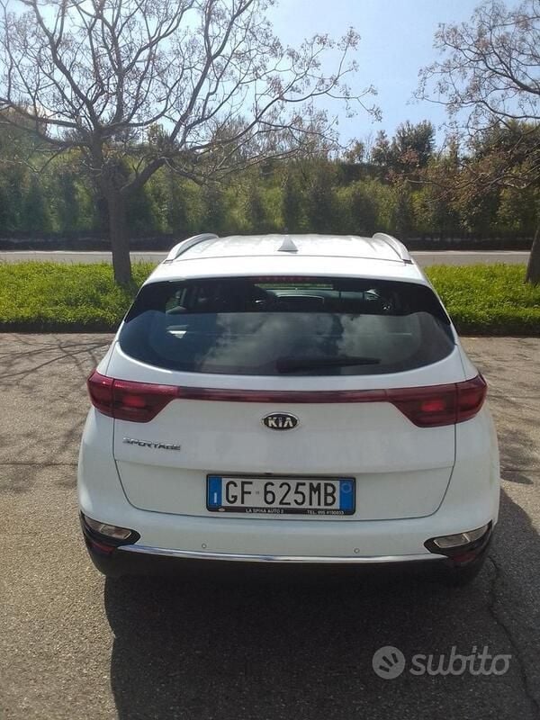 Usata Kia Sportage 115 CV (84 kW) 2021 Bianco SUV