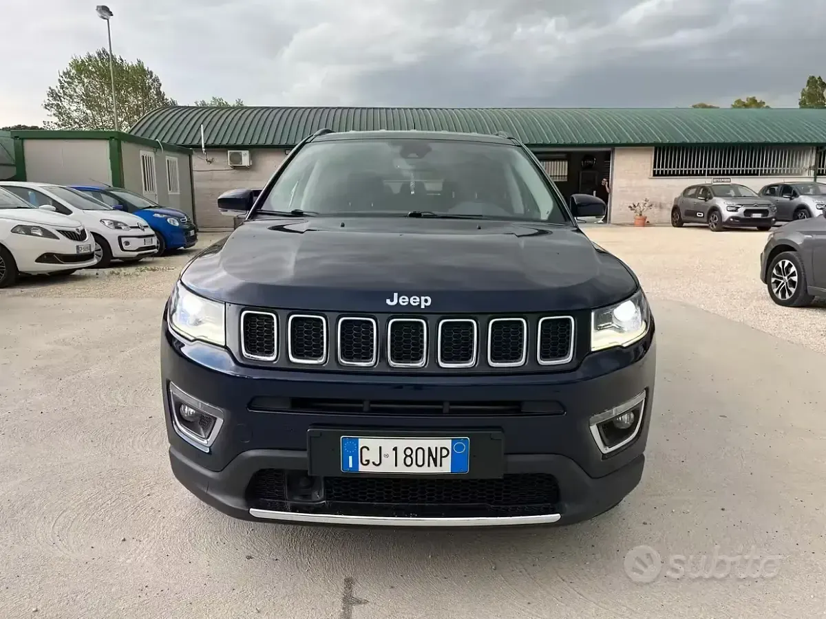 Käytetty Jeep Compass Limited 120 HP (88 kW) 2019 Sininen Katumaasturi