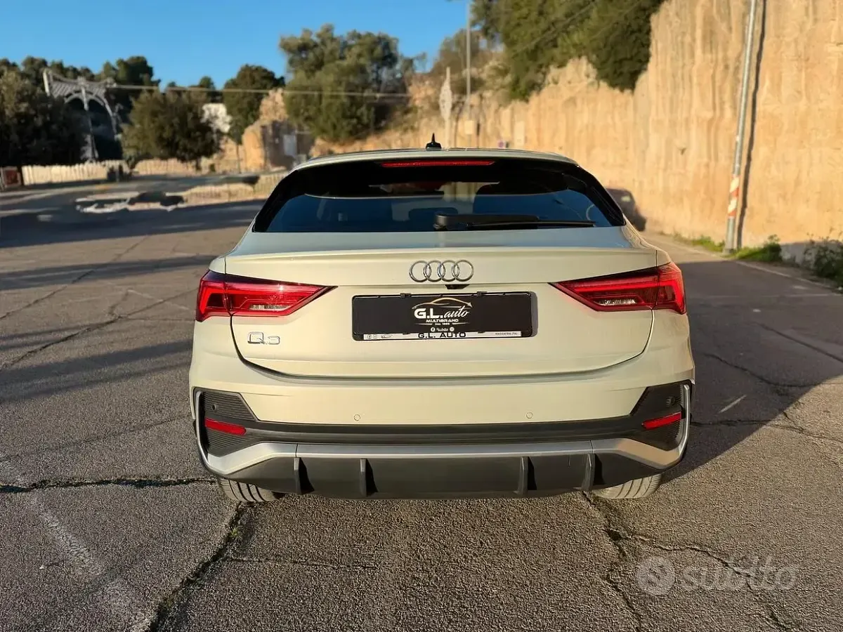 Usata Audi Q3 S-Line 150 CV (110 kW) 2022 Grigio SUV