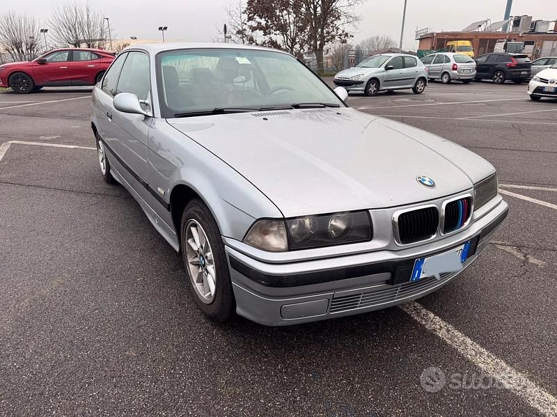 Usata BMW 318 1998 Grigio Coupé