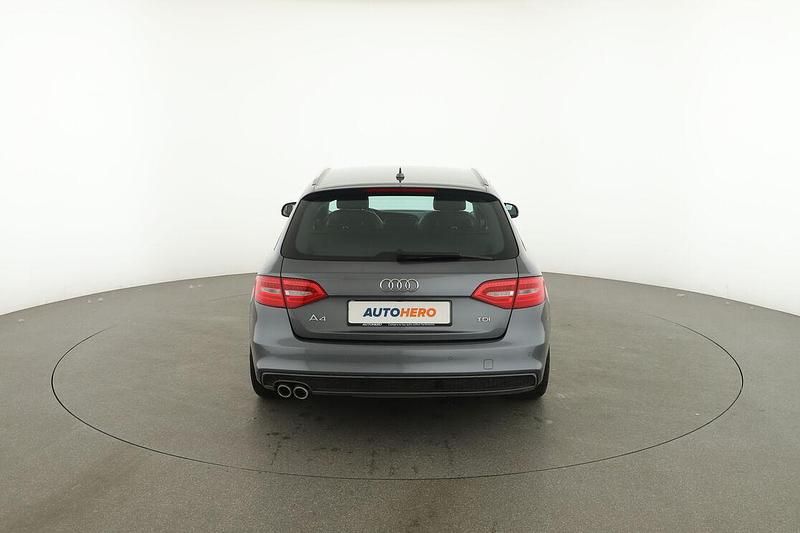 Usado Audi A4 150 CV (110 kW) 2015 Gris Familiar