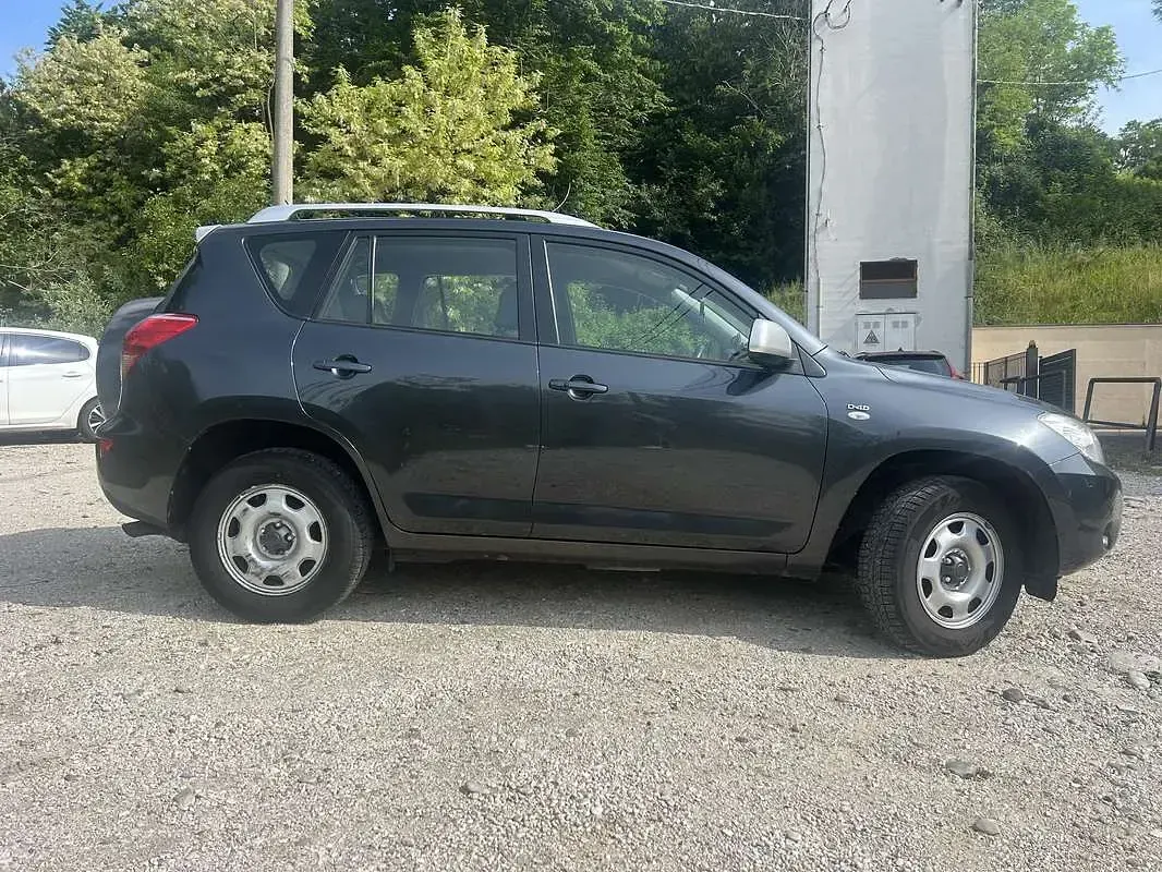 Begagnad Toyota RAV4 136 HK (100 kW) 2006 SUV