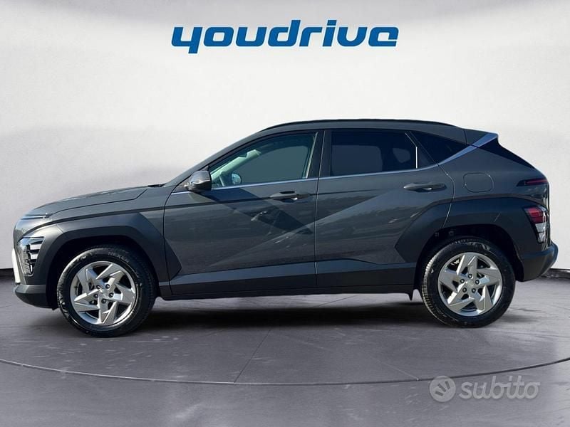 Nouvelle Hyundai Kona 101 ch (74 kW) 2025 Gris SUV