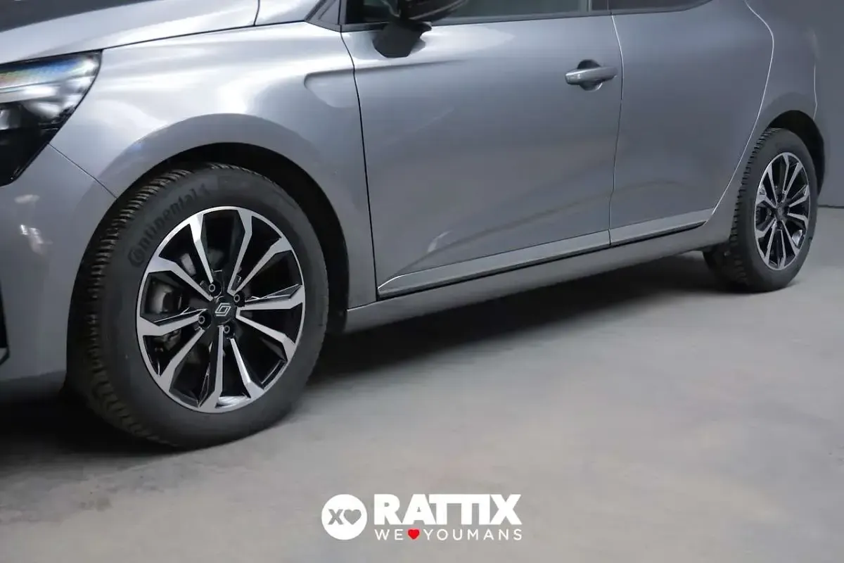 Begagnad Renault Clio V Techno 91 HK (66 kW) 2025 Grå Sedan
