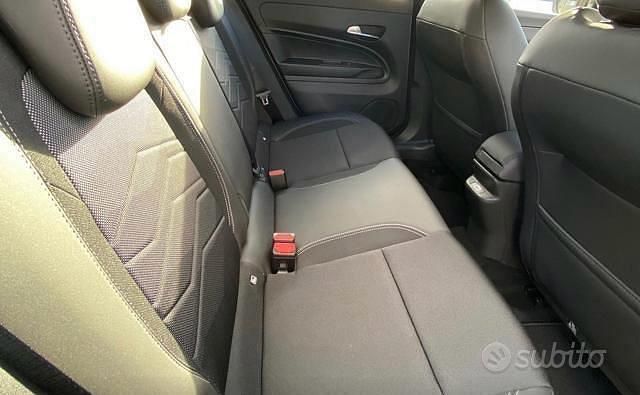 Usata Jeep Avenger Altitude 100 CV (73 kW) 2023 Bianco SUV