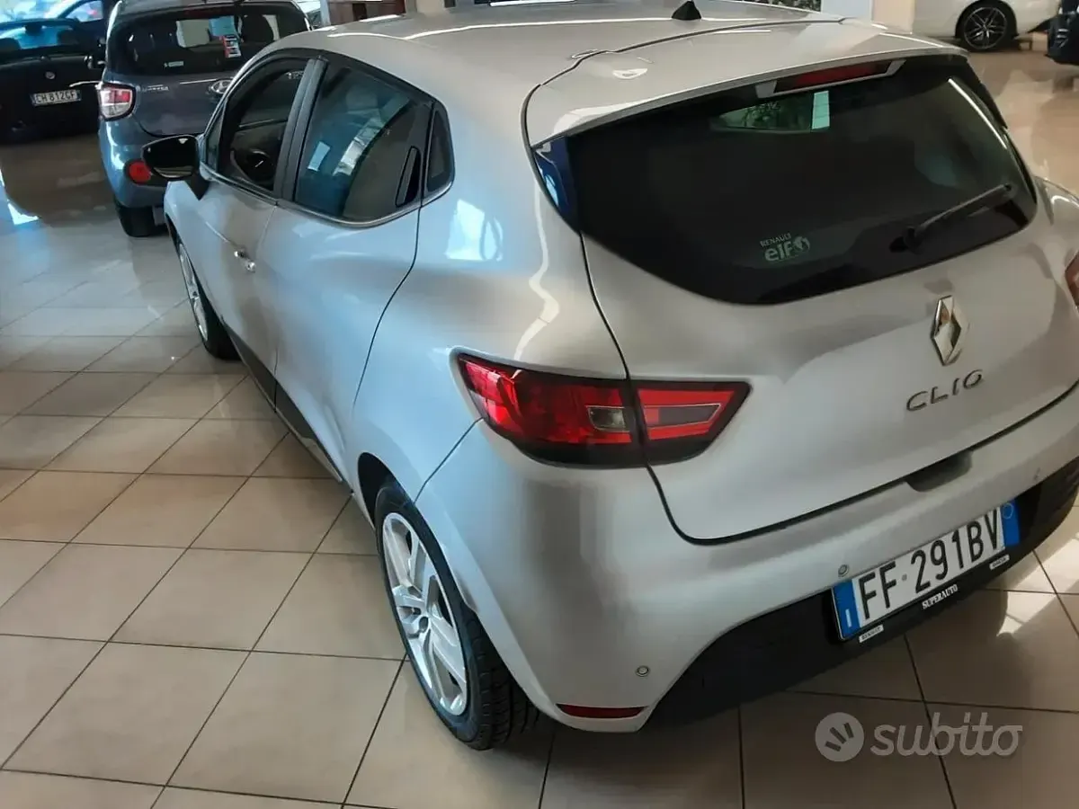 Usata Renault Clio IV Life 73 CV (53 kW) 2016 Grigio Berlina