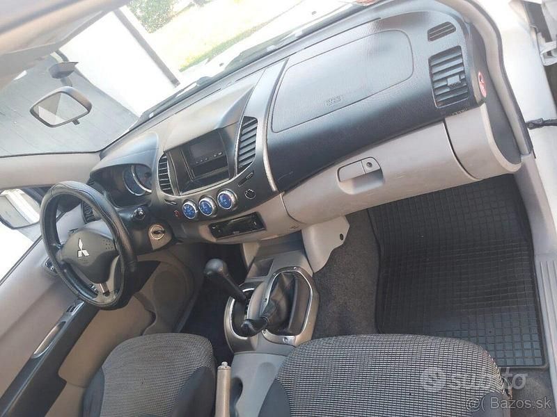 Usata Mitsubishi L200 136 CV (100 kW) 2006 Bianco Pick-up