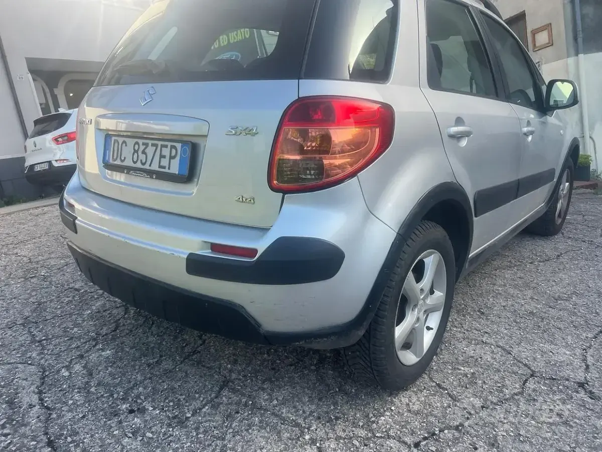 Usata Suzuki SX4 107 CV (78 kW) 2006 Grigio Station wagon