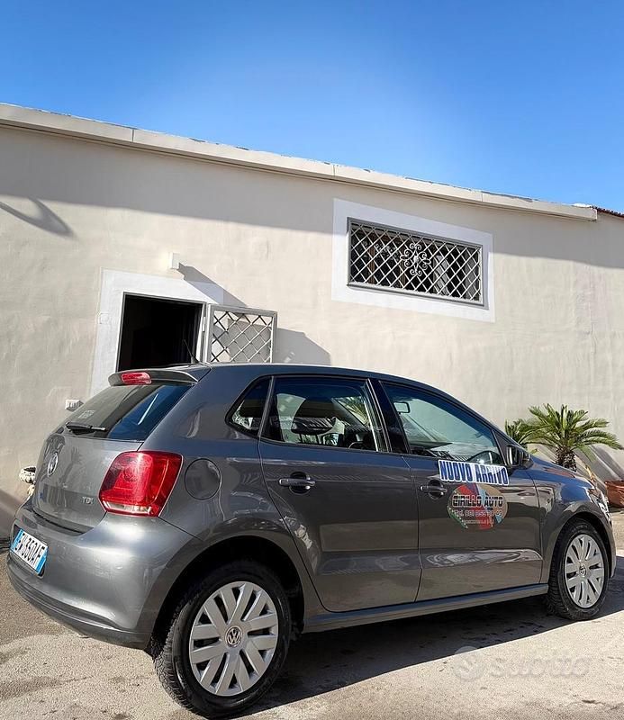 Usata VW Polo 75 CV (55 kW) 2014 Grigio Berlina