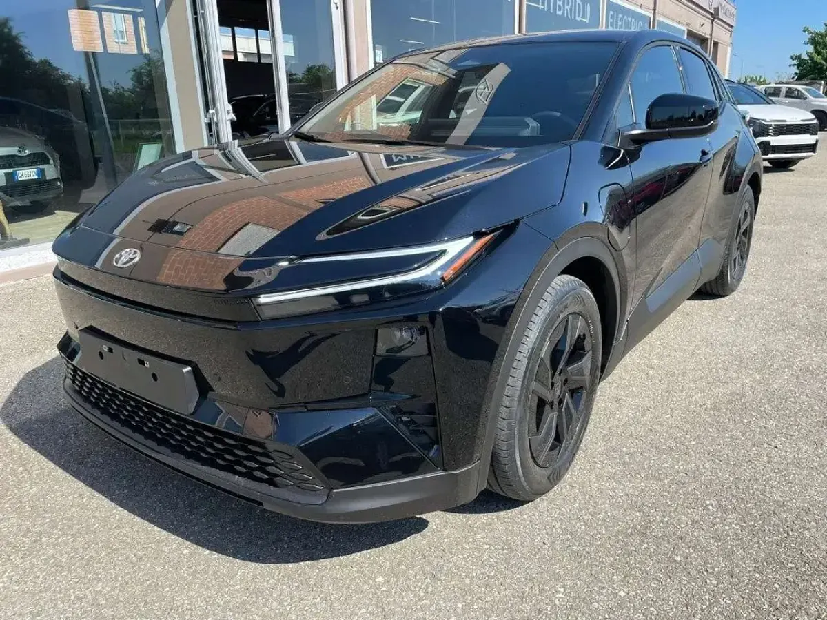 Nuova Toyota C-HR+ 61 kW (84 CV) 2026 Cemental grey SUV