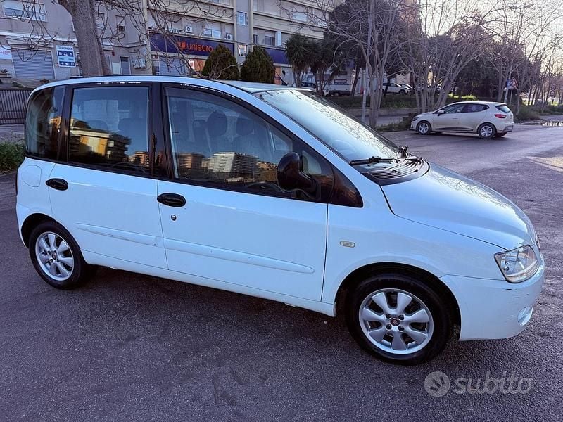 Usata Fiat Multipla Dynamic 120 CV (88 kW) 2009 Bianco Monovolume
