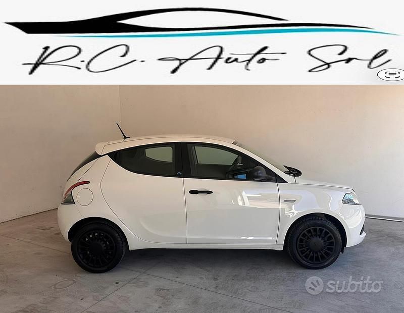 Usata Lancia Ypsilon 69 CV (50 kW) 2020 Bianco Utilitaria