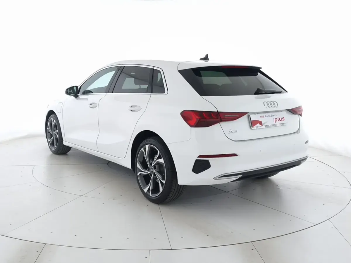 Usata Audi A3 Advanced 204 CV (150 kW) 2023 Bianco ibis Berlina