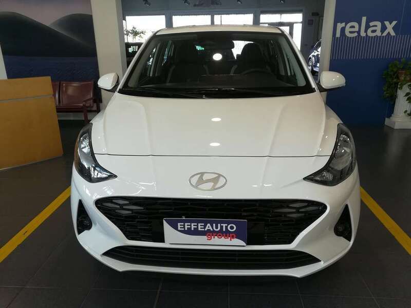 Usata Hyundai i10 63 CV (46 kW) 2024 Bianco Utilitaria
