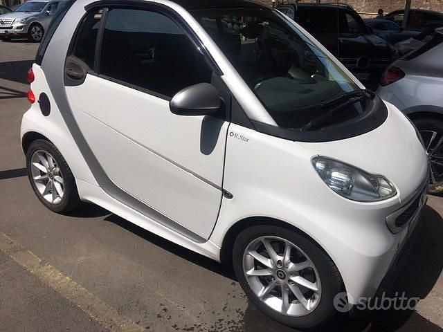 Bianco Usata 2013 Smart ForTwo Coupé Coupé | 6500 € (Buon prezzo) - Immagine 1/4