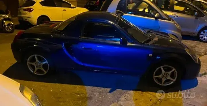 Usata Toyota MR2 140 CV (102 kW) 2003 Bluazzurro Cabrio