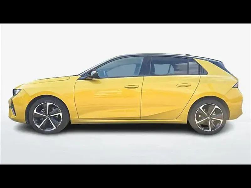 Usata Opel Astra S 131 CV (96 kW) 2024 Oro Utilitaria