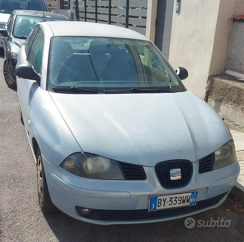 Grigio Usata 2002 Seat Ibiza Due volumi | 1000 € (Ottimo prezzo) - Immagine 1/2