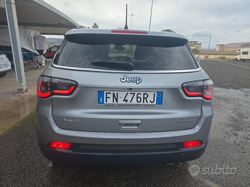 Usata Jeep Compass Limited 140 CV (102 kW) 2018 Grigio SUV