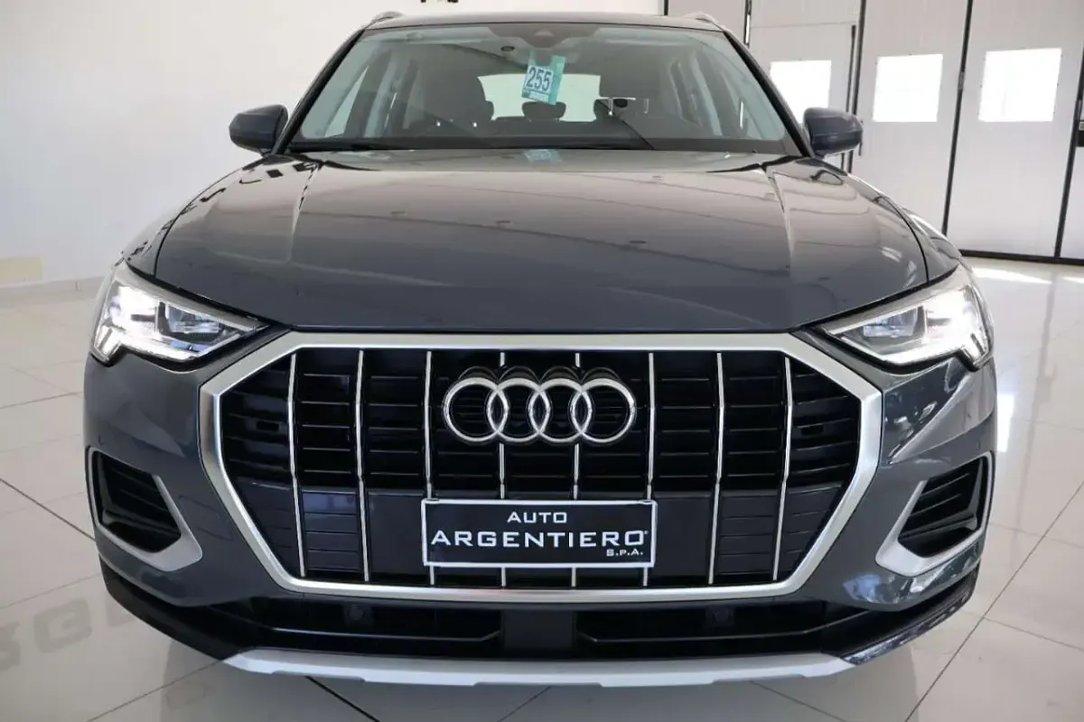 Usata Audi Q3 Advanced 150 CV (110 kW) 2024 Grigio atomico met SUV