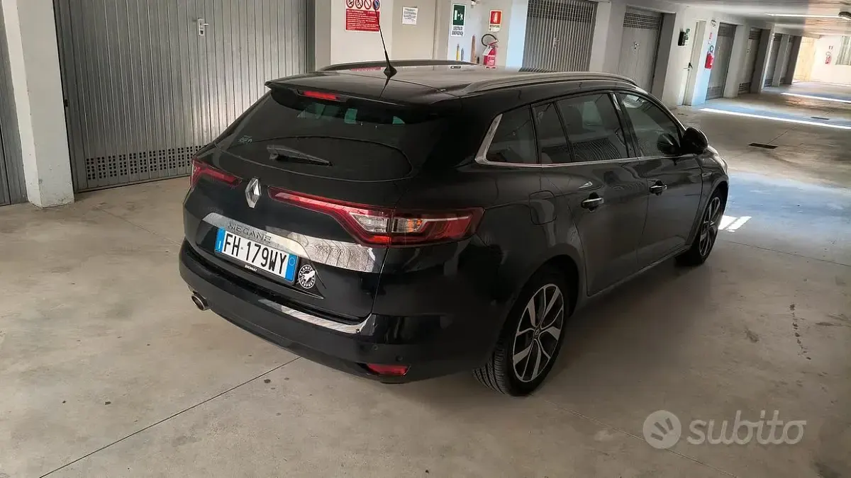 Usata Renault Mégane GrandTour Bose Edition 110 CV (80 kW) 2017 Nero Station wagon