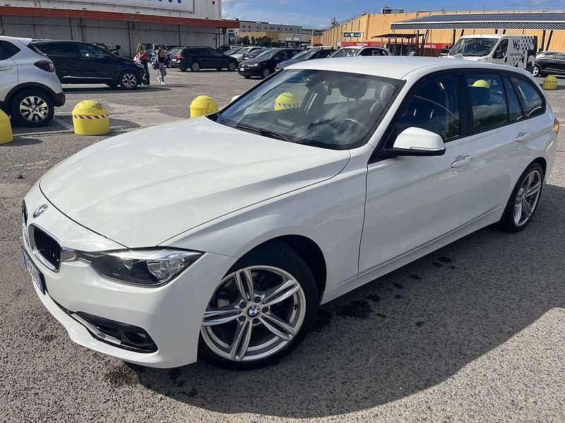 Usata BMW 318 Advantage 150 CV (110 kW) 2017 Bianco Station wagon