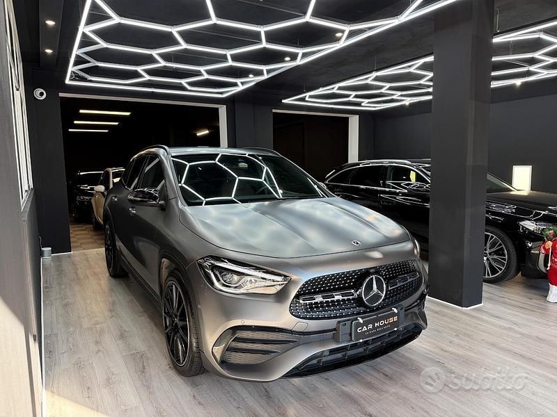 Usata Mercedes GLA200 Premium 150 CV (110 kW) 2020 Grigio SUV