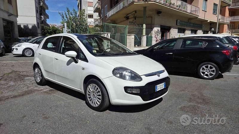 Usata Fiat Punto Evo Dynamic 77 CV (56 kW) 2011 Bianco Utilitaria