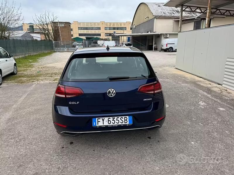 Usata VW Golf VIII 2020 Blu Berlina