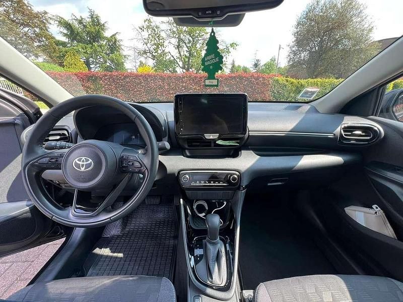 Usata Toyota Yaris Hybrid Trend 116 CV (85 kW) 2024 Nero Berlina