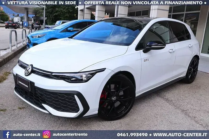 Usata VW Golf VIII GTI 265 CV (194 kW) 2024 Bianco Utilitaria