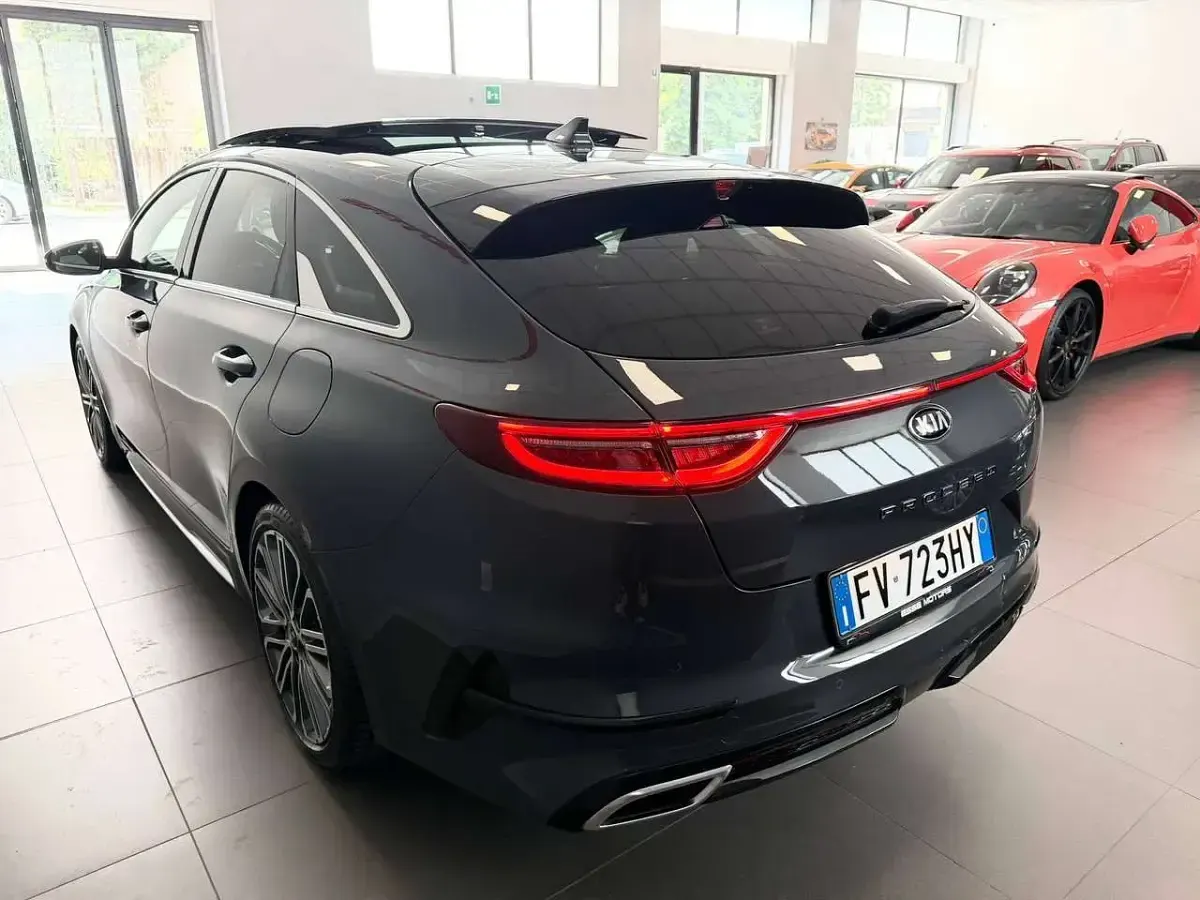 Usata Kia ProCeed GT-Line 136 CV (100 kW) 2019 Grigio Station wagon