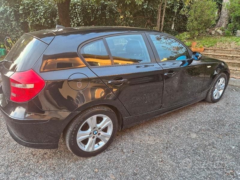 Usata BMW 118 143 CV (105 kW) 2009 Utilitaria